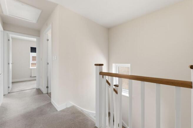 4 bed Detached to rent Image 11