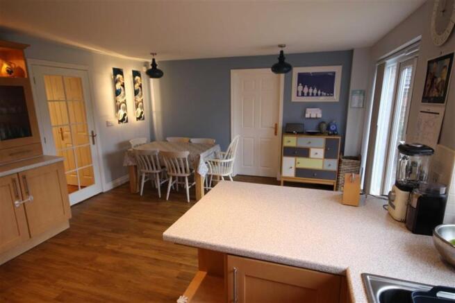 Kitchen: