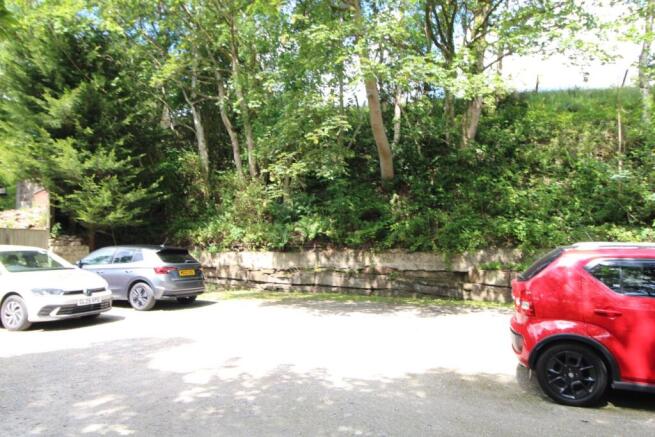2 bed Apartment to rent Image 11