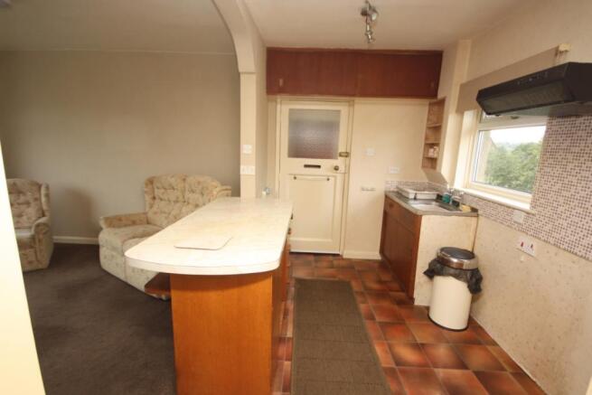 Kitchen / Dining Roo