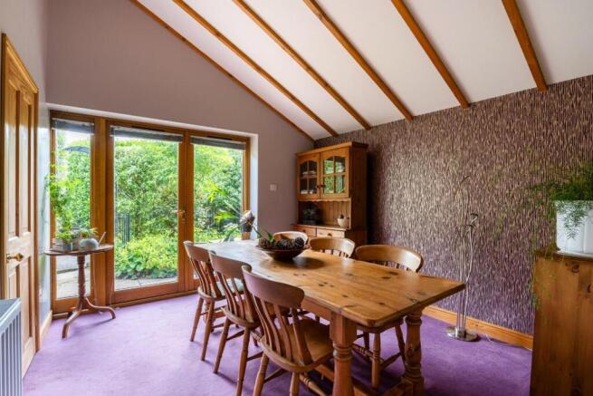 3 bed Semi-Detached for sale Image 8