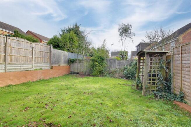 House in Broxbourne, Hertfordshire - More