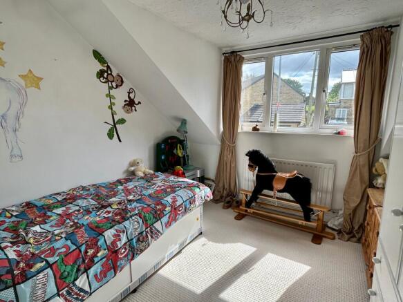 4 bed Detached for sale Image 12