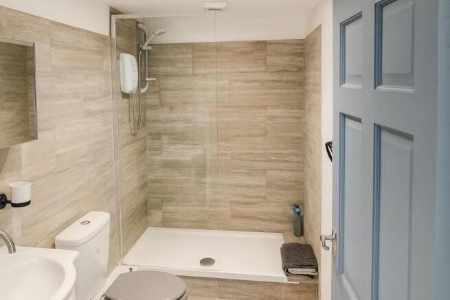 contemporary_bathroom_marketing