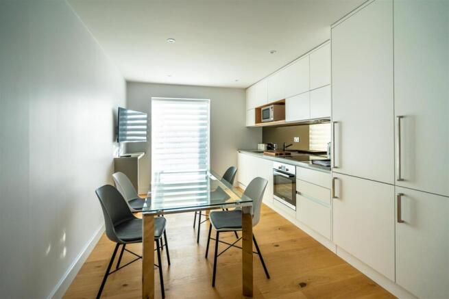 1 bed Apartment to rent Image 4