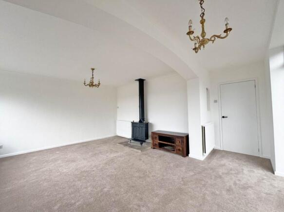 4 bed Detached Bungalow for sale Image 6
