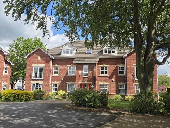 2 bed Apartment for sale Image 4