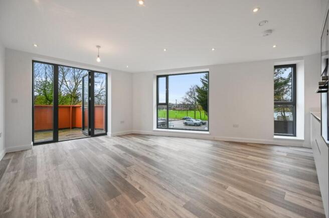 RC- bejoux court- flat 7 - reception 3 (1).JPG