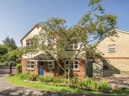 8, Torr Close, Chippenham SN14 6XE
