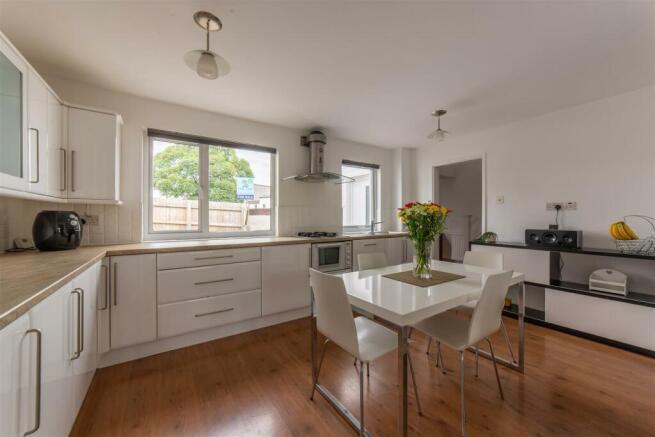 62 Broadweir Road-12.jpg