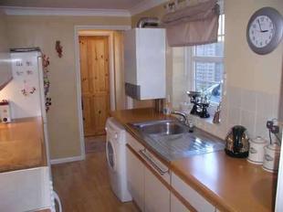 KITCHEN: