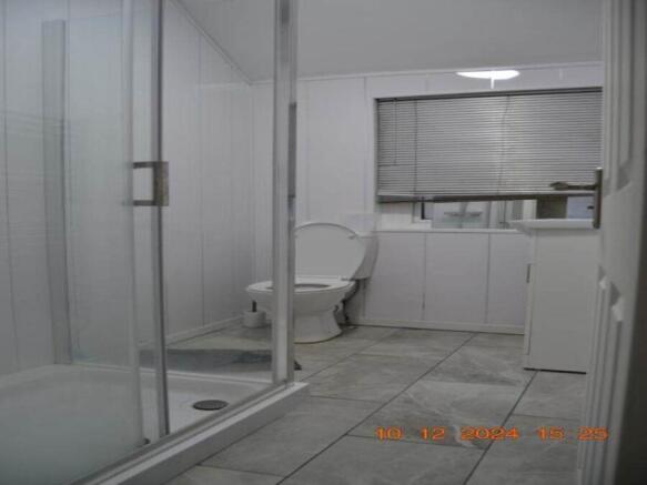 Room 2, 227 Mackintosh, Roath, Cardiff, CF24 4RP