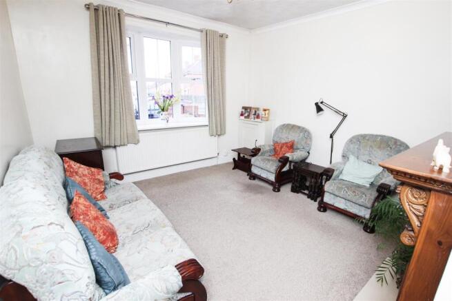 THROUGH LOUNGE/DINING AREA