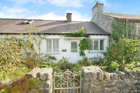 Bontnewydd, Caernarfon, Gwynedd, LL54