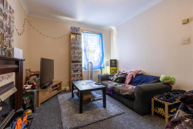 1 bed Flat for sale Image 4