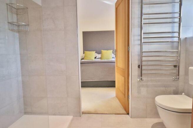 En Suite to Be...