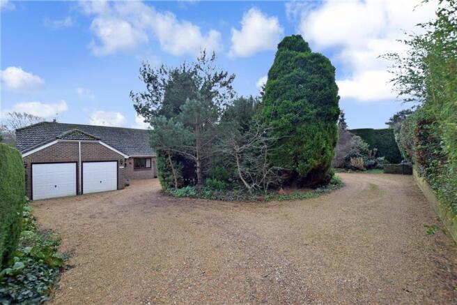 Driveway/Parking