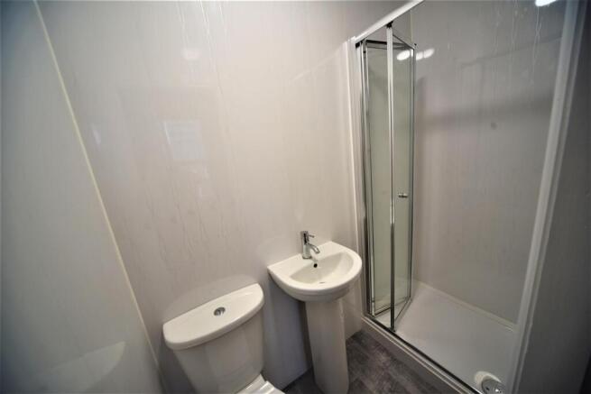 1 bed Apartment to rent Image 4