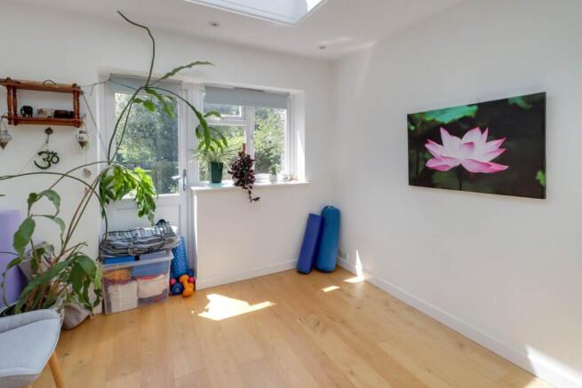Palmerstone Road, Earley photo 4
