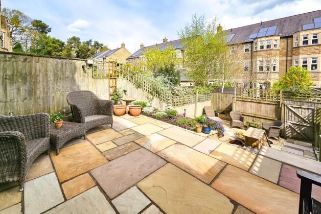 4 bed Town House for sale Image 10