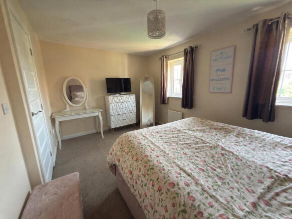 2 bed Semi-Detached for sale Image 9
