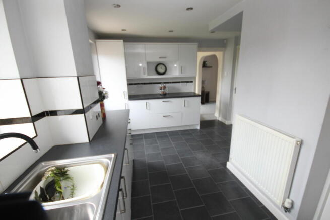 KITCHEN/ BREAKFAST ROOM