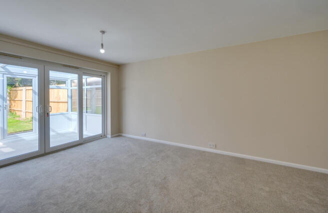 Earls Close, Felixstowe photo 4