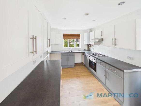 CAM02145G0-PR0099...