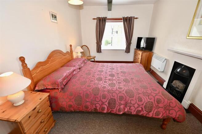 3 bed Cottage for sale Image 11