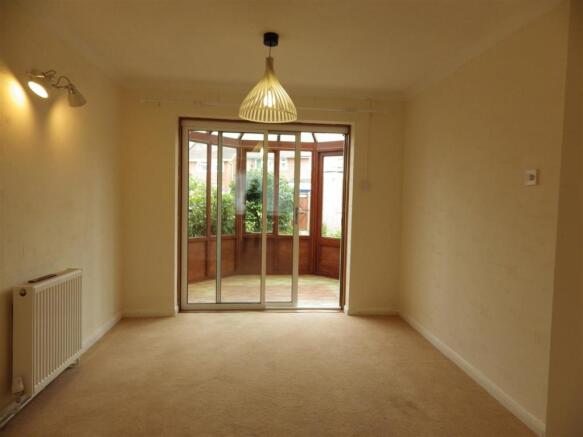 10. dining room.JPG