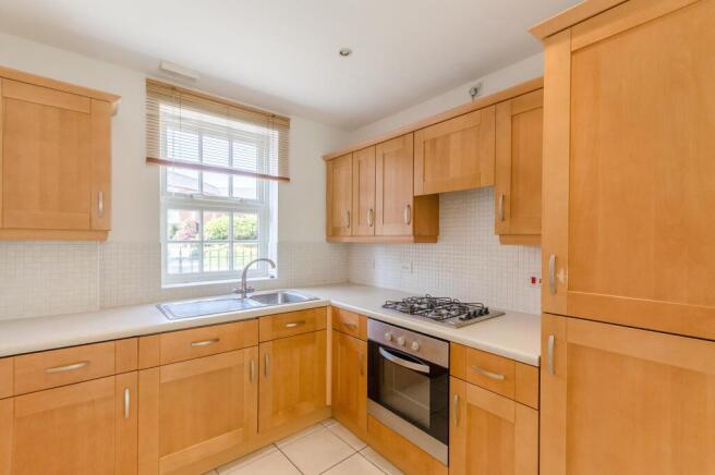 2 bed Terraced to rent Image 4