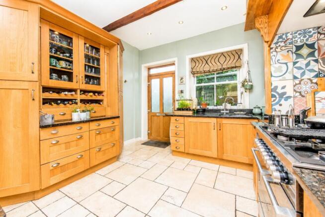 3 bed Terraced for sale Image 10