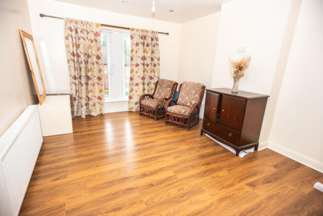 5 bed Semi-Detached for sale Image 10