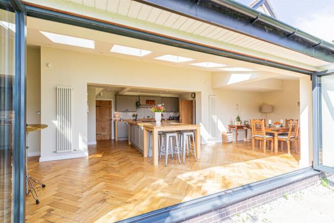 Dining Kitchen & Dining Room
