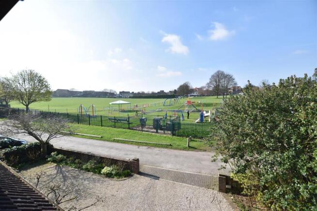 VIEWS OVER KING GEORGES PLAYING FIELDS