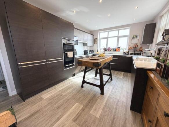 Abercorn Place, Blackpool, FY4 1RZ photo 4