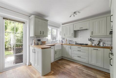 Madeline Road, Petersfield, GU31 4AX