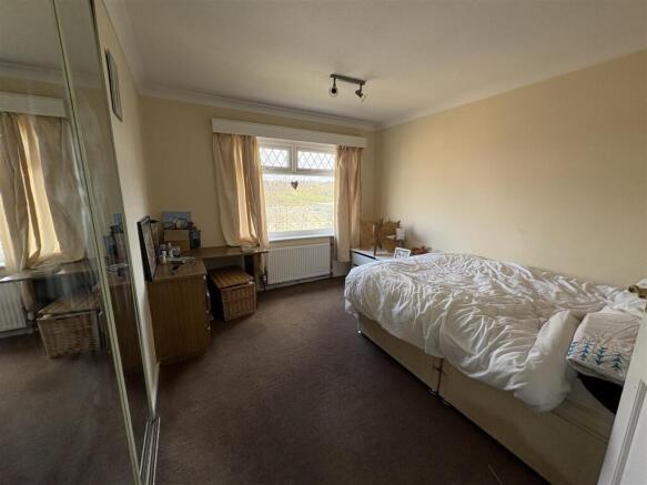 3 bed House for sale Image 9