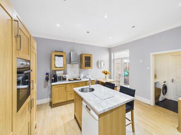 2 bed Terraced for sale Image 5
