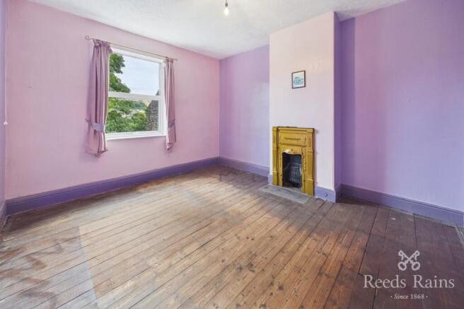 3 bed Terraced for sale Image 8