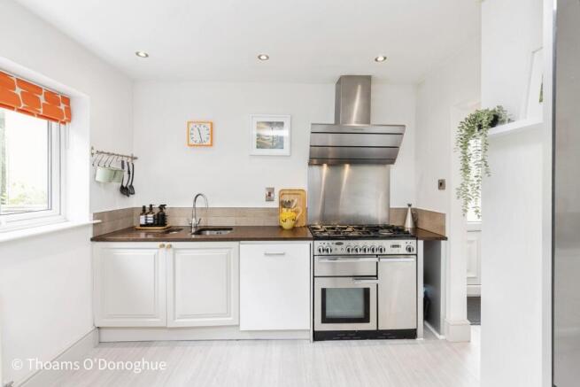 4 bed Detached for sale Image 6