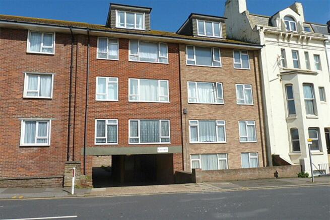 1-bed flat on Beachcroft, Pelham Place, Seaford, BN25, £65,000