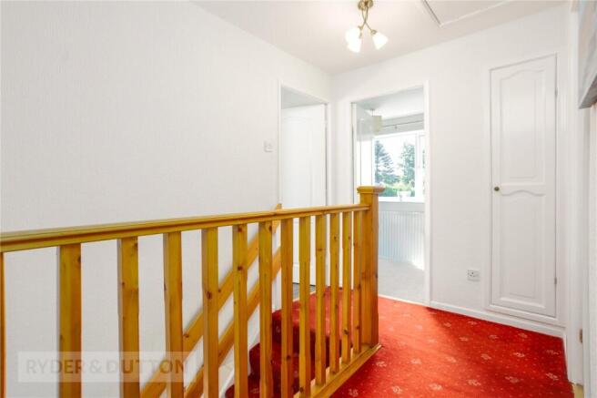 4 bed Detached for sale Image 12