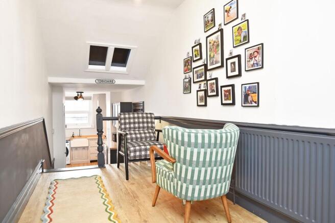 2 bed Flat for sale Image 5