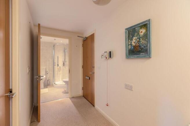 2 bed Flat for sale Image 9