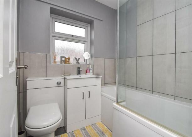 36 Edmund Road, DY3 - Bathroom.jpg