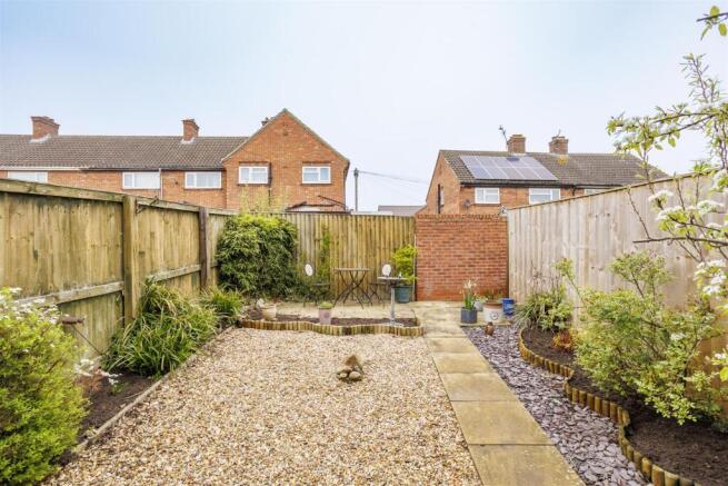 3 bed Terraced for sale Image 12
