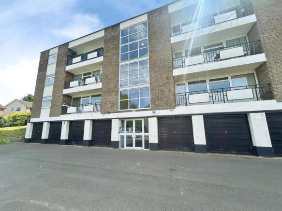 2 bed Apartment for sale in harrogate