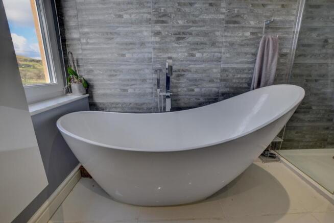 Bath 4.jpg
