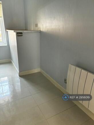 1 bed Flat to rent Image 8